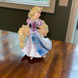 Disney showcase haute couture Rapunzel